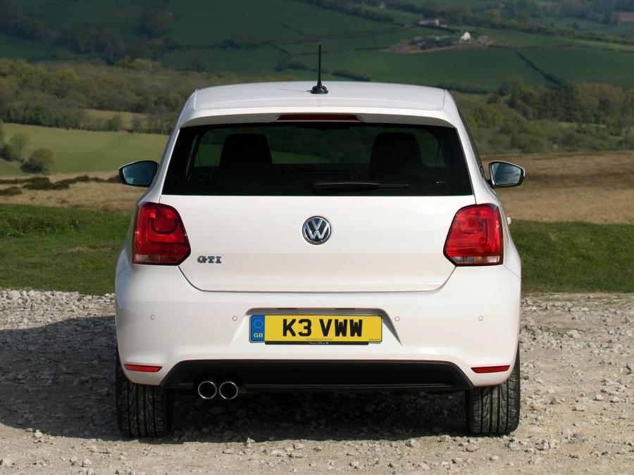  Volkswagen Polo GTi 2010 года  (UK) (фото 3 из 11)